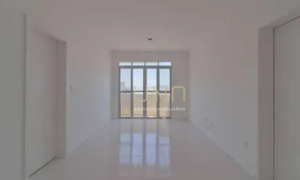 More no coração de florianópolis! apartamento espaçoso no centro