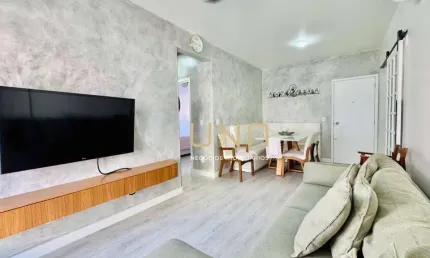 Apartamento de 02 quartos, com vaga de garagem à poucos minutos do centro de florianópolis.