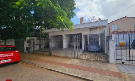Casa com 4 quartos à venda na Rua Antônio Mattos Areas, 139, Balneário, Florianópolis