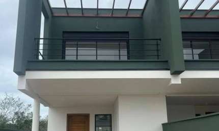 Casa à venda com 3 dormitórios no Ribeirão da Ilha em Florianópolis SC