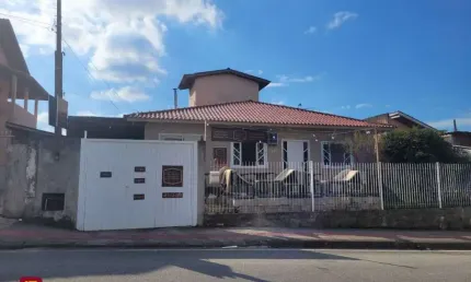 Casa com 3 quartos à venda na Afrício De Senna Vaz, 322, Serraria, São José