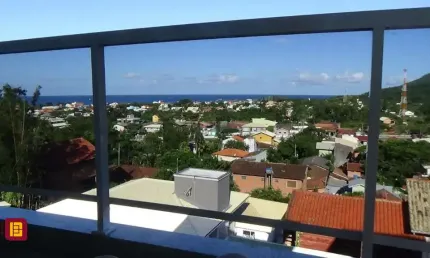 Casa Espetacular à Venda em Armação do Pântano em Florianópolis SC