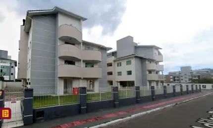 Apartamento ingleses 3 dormitórios região nobre na praia dos ingleses.