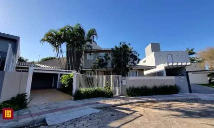 Casa com 4 quartos à venda na Rua Ismar Pedro Bez, 243, Lagoa da Conceição, Florianópolis
