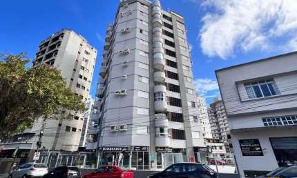 Cobertura espaçosa, 163m², 4 quartos, no Centro de Florianópolis