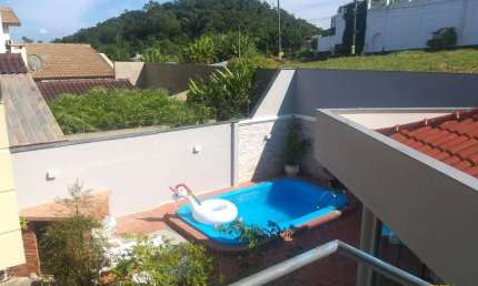 Casa com 3 quartos à venda na Rua Professor Clóvis Menel Calliari, 158, João Paulo, Florianópolis