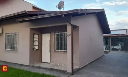 Casa com 2 quartos à venda na Armando Martins Schnorrenber, 64, Forquilhas, São José