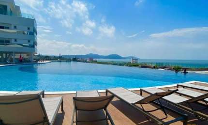 BROGNOLI VENDE- Cobertura com 03 suítes e jacuzzi vista mar em Condomínio Clube
