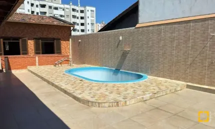 Casa com 5 quartos sendo 5 suites em Barreiros são José