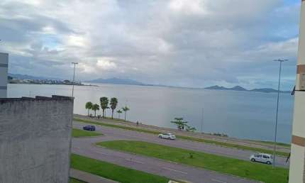 Apartamento Vista Mar com 128m2 - 3 dorm, 1 suíte, sacada, 1 vaga no Estreito - Florianópolis