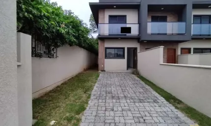 Brognoli vende - casa residencial 02 dormitórios, sendo 02 suítes - bairro são joão rio vermelho.