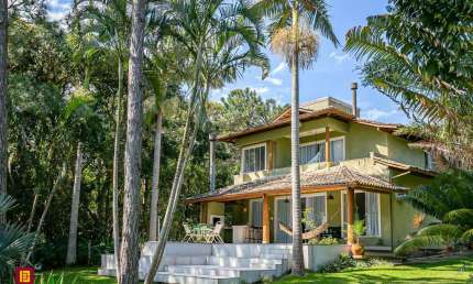 Casa a Venda na Beira da Lagoa da Conceição em Florianópolis - Praia Mole