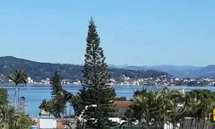 Terreno à venda na Rua Desembargador Pedro Silva, 2886, Coqueiros, Florianópolis