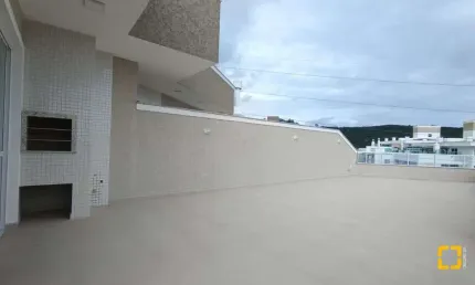 Apartamento com 02 dormitórios na Praia dos Ingleses. Novo