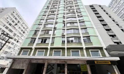 Dois apartamentos independentes no Centro de Florianópolis