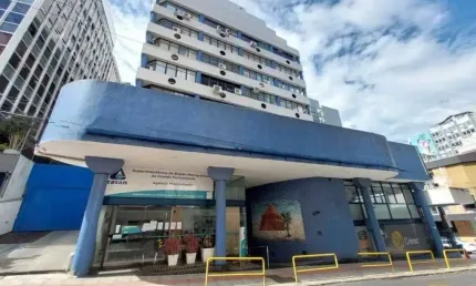 Sala a venda no centro de florianopolis com garagem