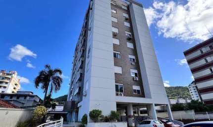 Cobertura com 2 quartos, suíte, 2 vagas, 138 m², na Trindade, Florianópolis