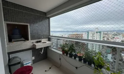 Apartamento à venda em barreiros - são josé/sc lindo, decorado e com vista mar!