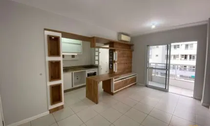 Apartamento de 02 dormitórios sendo 01 suite a 200mts da leoberto leal