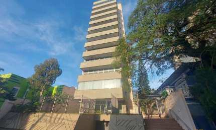 Apartamento 4 dormitórios, 2 vagas, no centro de Florianópolis