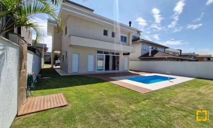 BROGNOLI VENDE- Casa alto padrão semi-mobiliada em condomínio fechado.