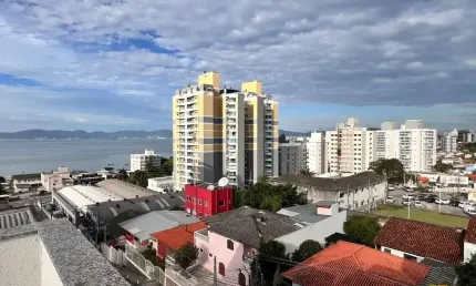 Apartamento com 2 quartos à venda na Rua Renato Ramos da Silva, 292, Barreiros, São José
