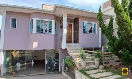 Casa com 3 dormitórios sendo 1 suíte à venda no bairro Jardim Atlantico, Florianópolis SC