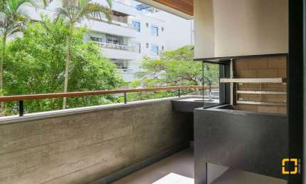 Apartamento - Jurerê Internacional - SC - 4 suítes - 2 vagas - Pronto para morar - perto da praia