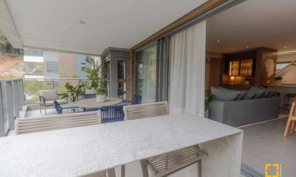 Apartamento mobiliado - 3 suítes - 3 vagas - Cacupé - Florianópolis - SC