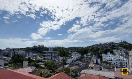 Apartamento - 3 dormitórios - Sacada com Churrasqueira - 1 vaga - Carvoeira - Florianópolis - SC