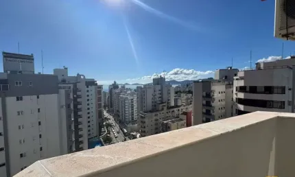 Apartamento com Vista Mar no Centro de Florianópolis   Conforto, localização privilegiada e vista de