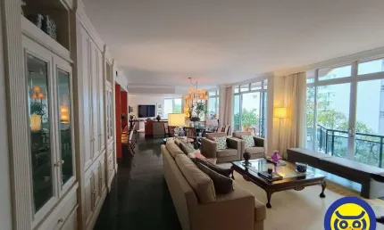 Apto na Beira Mar Norte com 250 m² privativos, 3 quartos, sendo 2 suítes e 2 vagas de garagem livres