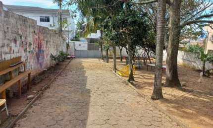 Terreno à venda no Bairro Ipiranga comercial e residencial.