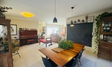 Casa 3 suítes em condomínio fechado no Canto da Lagoa