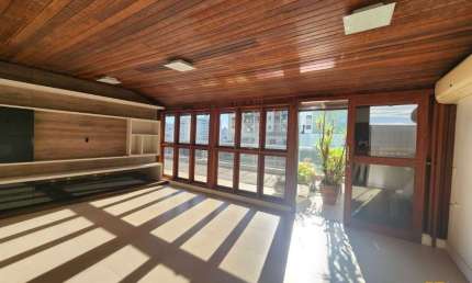 COBERTURA EM COQUEIROS 3 DORMS COM SUÍTE, DEPENDÊNCIA  E DUAS VAGAS