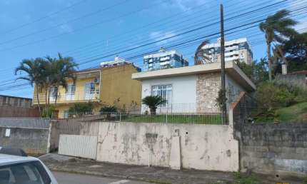 Casa à venda com 3 quartos, no Jardim Cidade de Florianópolis.