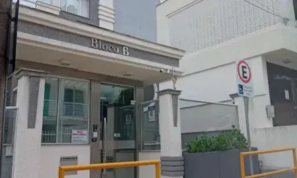 Apartamento 2 quartos, à venda, 1 vaga livre, Agronômica, perto praça Celso Ramos