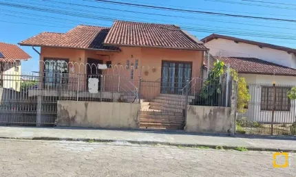 Casa com 3 quartos à venda na Rua Professora Cremilde de Oliveira, 262, Jardim Atlântico, Florianópolis