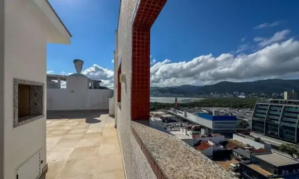 Cobertura Linear com Vista para o Mar na Agronômica - Florianópolis/SC