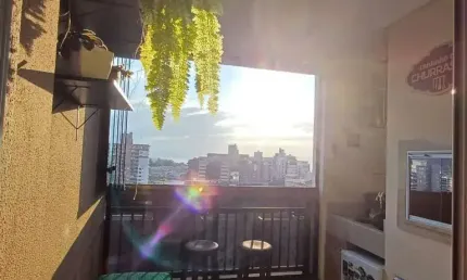 BROGNOLI VENDE - Apartamento no Condomínio, Plaza Saint Tropez,  Itacorubi - Florianópolis.
