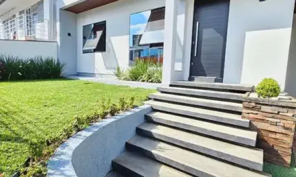 Casa 3 dormitórios à venda em Barreiros - São José/SC