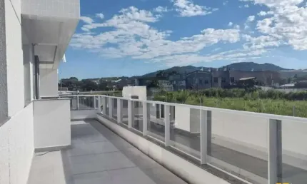 Apartamento garden de 3 dormitórios no Campeche, em Florianópolis.