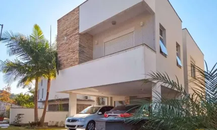 Casa em condomínio - 4 dormitórios, sendo 1 suíte - 4 vagas - Monte Verde - Florianópolis - SC