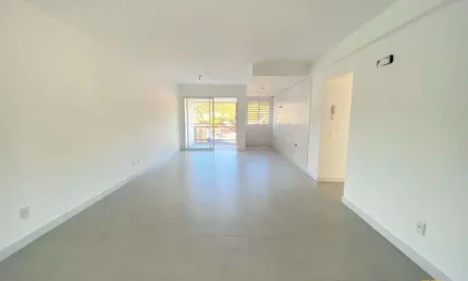 Apartamento com 2 dormitórios à venda no Alberto de Santiago Residence - João Paulo, Florianópolis