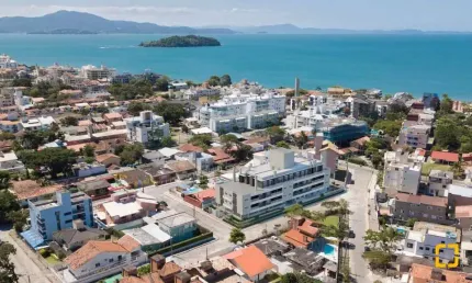 Cobertura Linear com Terraço em Canasvieiras - 2 dormitórios, 2 vagas - Florianópolis / SC