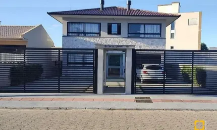 Apartamento próximo ao mar na praia de fora palhoça