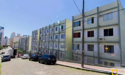 Apartamento à venda no bairro estreito em florianópolis.