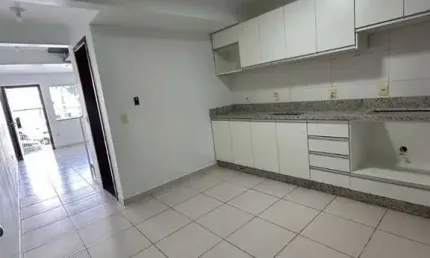 Casa para venda 2 qurtos 2 vagas palhoça semi mobiliada
