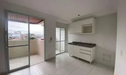 Apartamento de 02 dormitórios sendo 02 suítes no bairro capoeiras em florianópolis