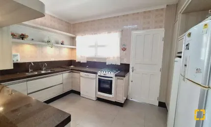 Casa a venda em capoeiras de 3 dormitórios florianópolis sc